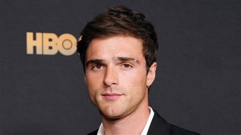 Jacob Elordi: 24 facts about the Euphoria actor you。